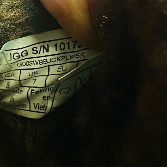 Uggs - Picture 6 of 12